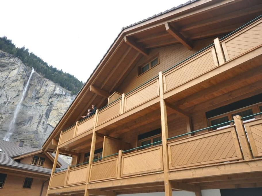 Charming Penthouse Lauterbrunnen Exterior foto