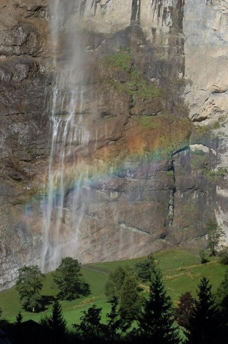 Charming Penthouse Lauterbrunnen Exterior foto